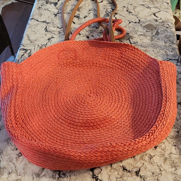 Vintage Handbags - Like New Summer Wicker Purse
